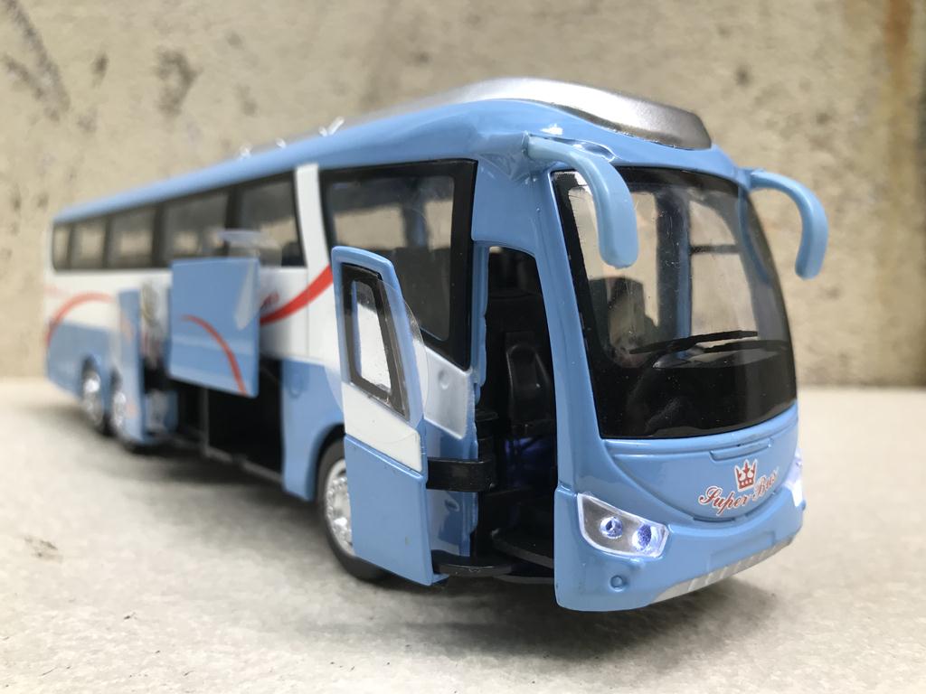 Mô hình xe Khách Universe 47 chổ ngồi