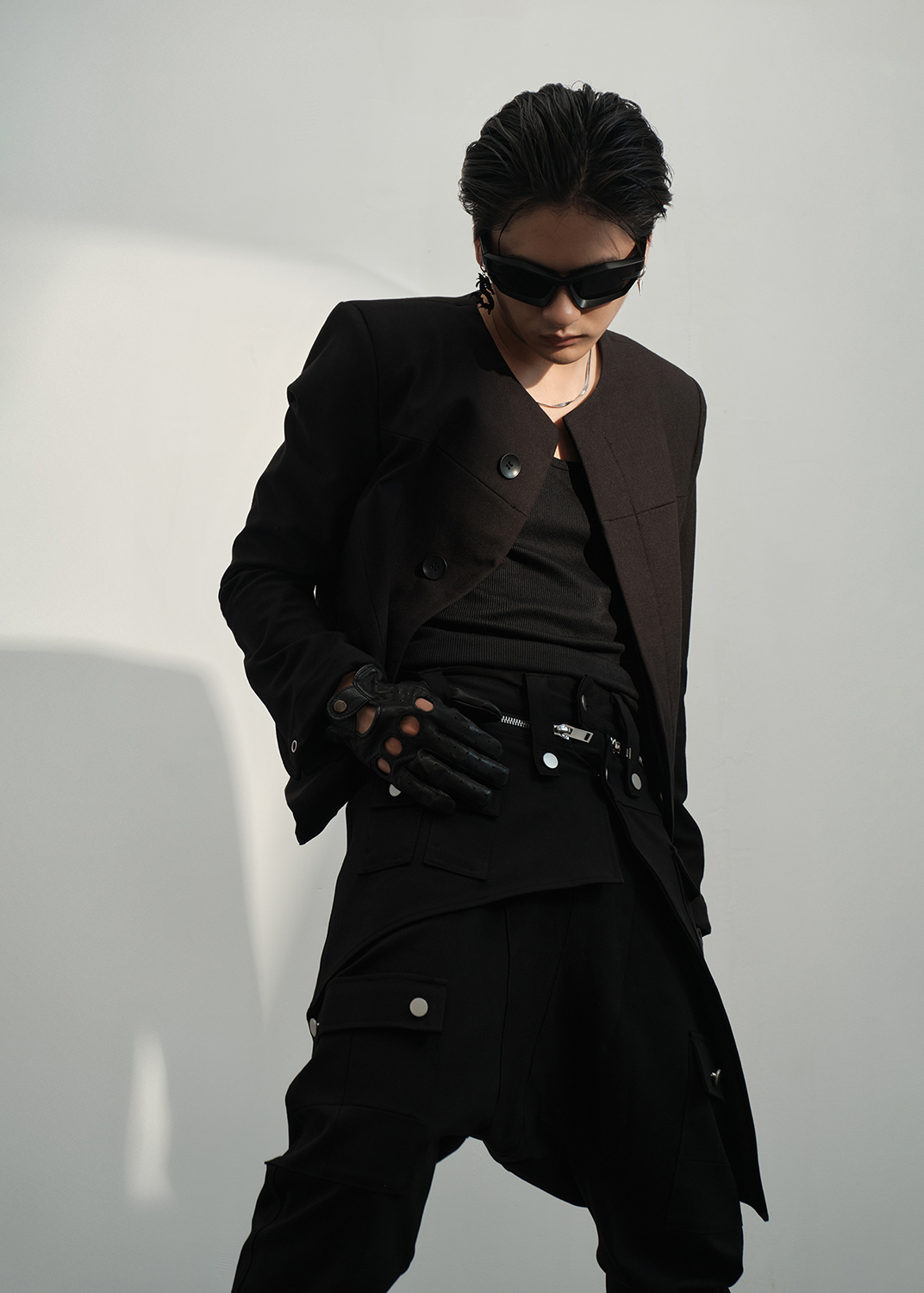 Blazer không cổ RICH Dusk Crop Blazer