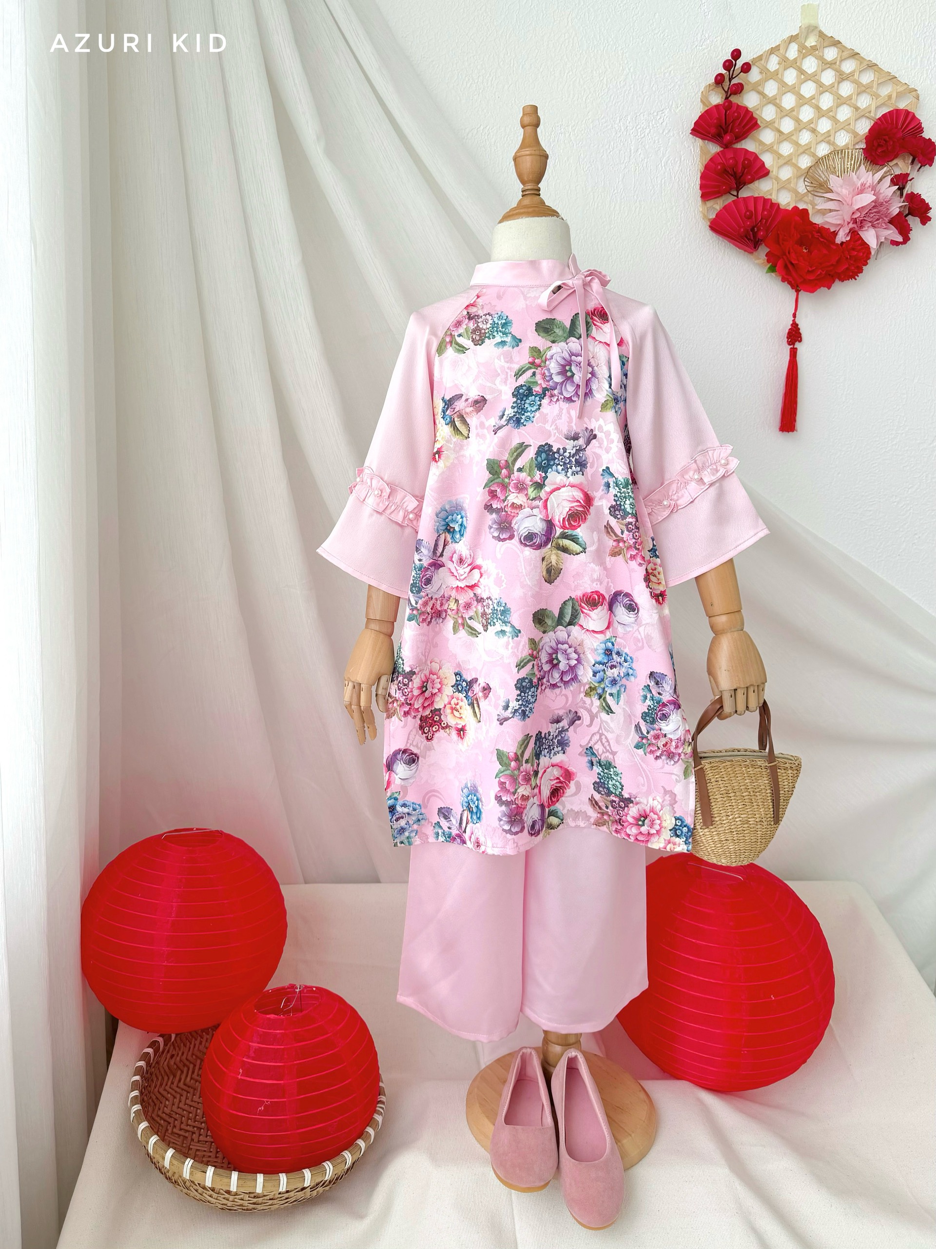 Áo dài gấm ngọc hoa bé gái