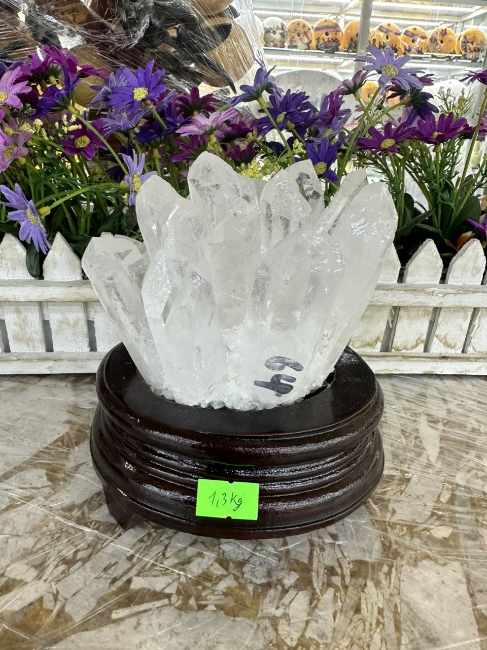 Trụ đá phong thủy tinh thể thạch anh trắng