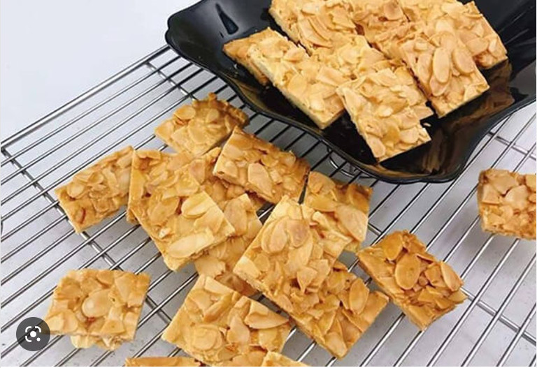 BÁNH NGÓI HẠNH NHÂN 250G