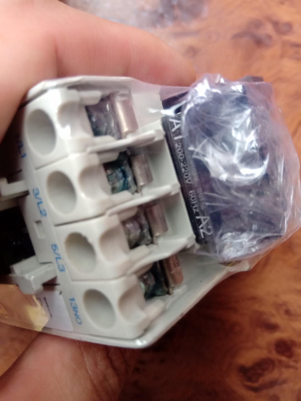 CONTACTOR NHẬT BẢN 10A 11A