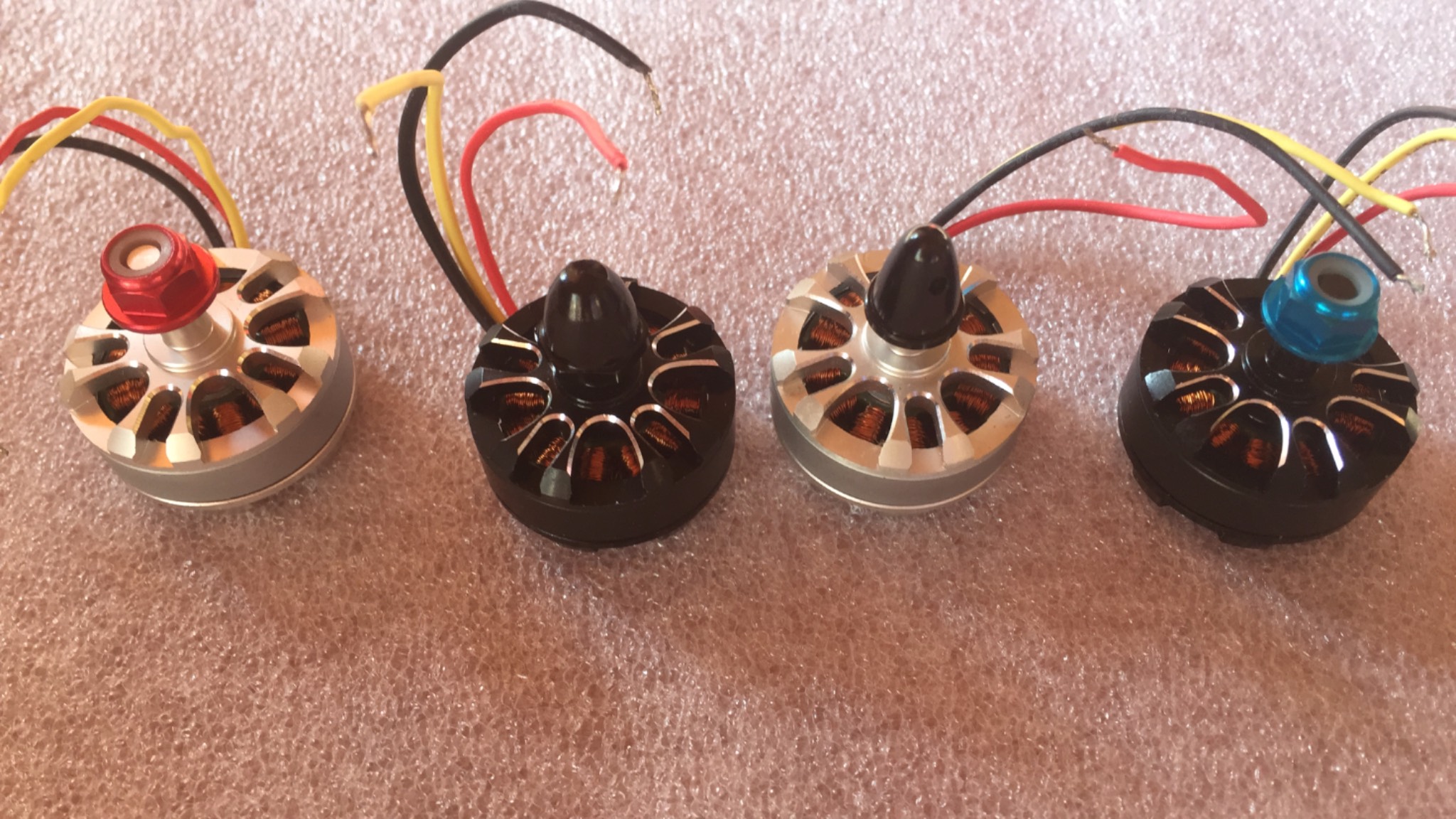 motor MT 2204-2300kv