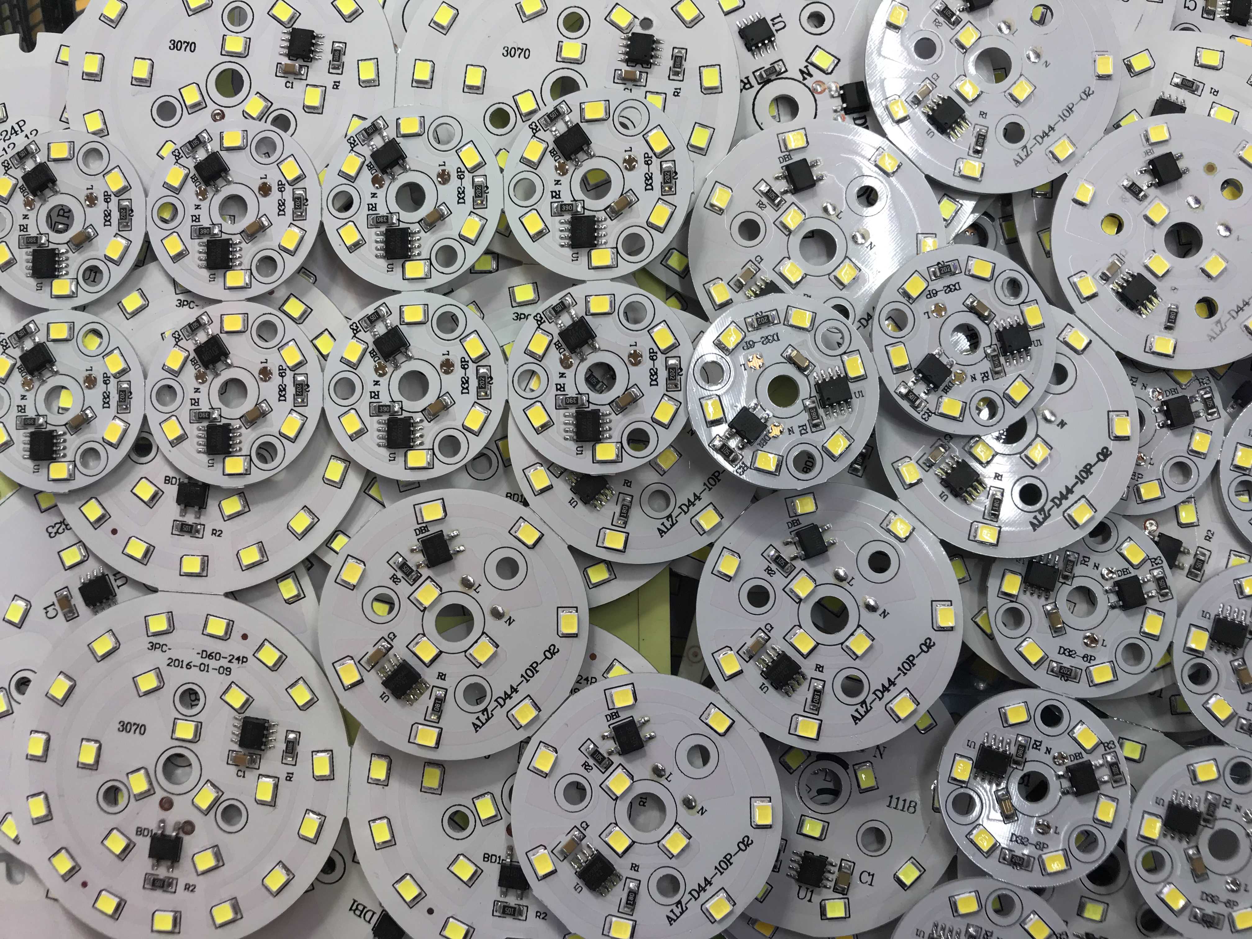 led miếng 3w điện 220v - ledmieng3w220v