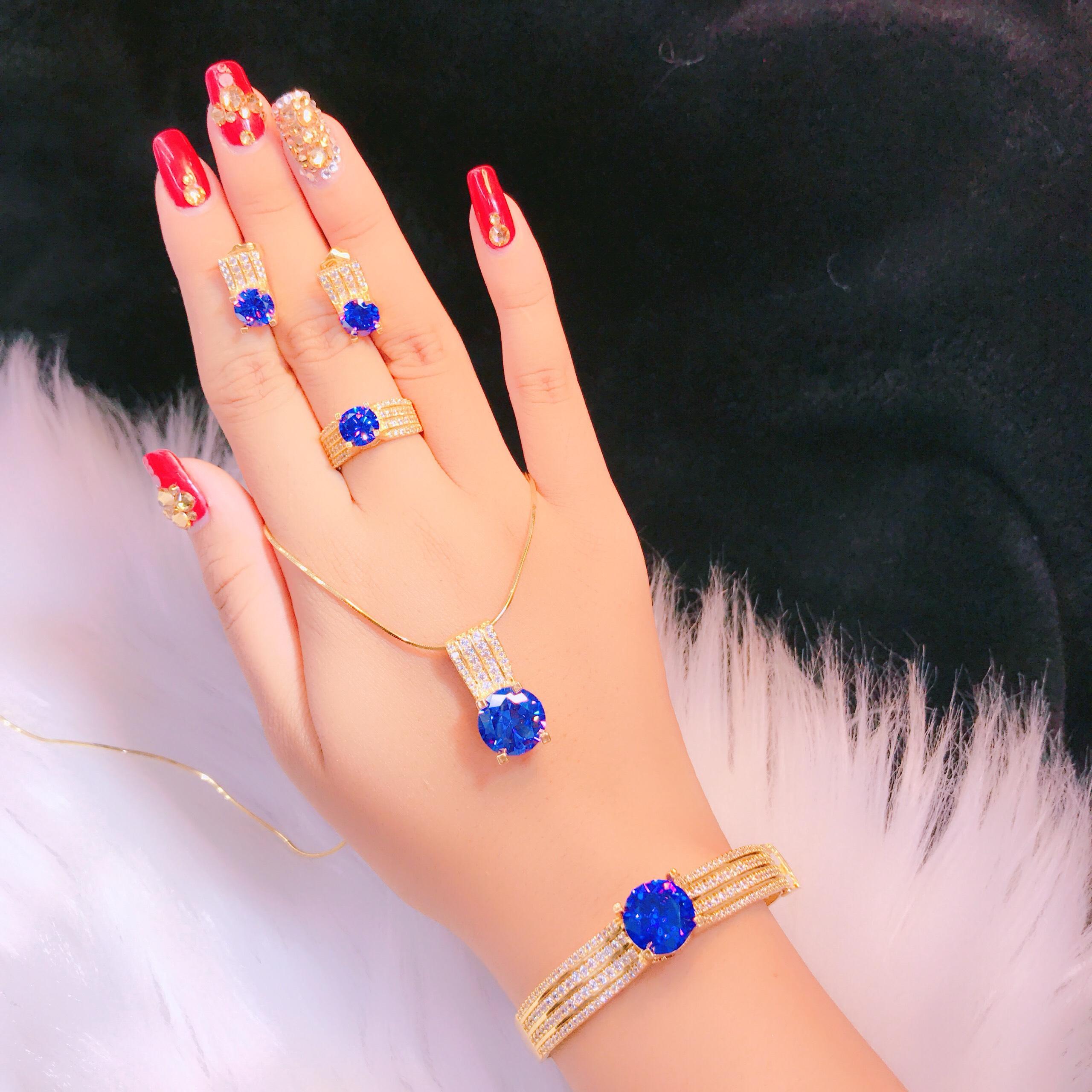 Bộ Trang Sức Nhỏ Nhắn Xi Vàng - Givishop - B4070716 , Bền Màu, Sáng Như Vàng Thật, Chất Liệu Bạc Thái, Không Đen Không Ngứa - Thiết Kế Đi Tiệc, bộ trang sức vàng, bộ trang sức cưới vàng 24k, nhẫn vàng tây, vàng cưới 24k, bộ trang sức mạ