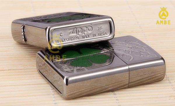 Bật lửa Zippo 24699 cỏ 4 lá may mắn