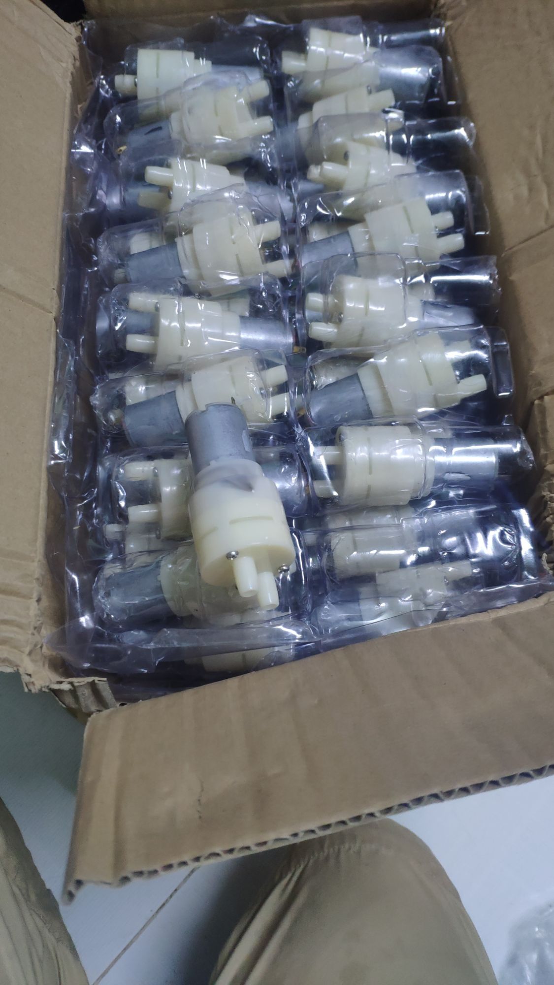 máy bơm nước mini DC 3V-5V cực mạnh(bm)