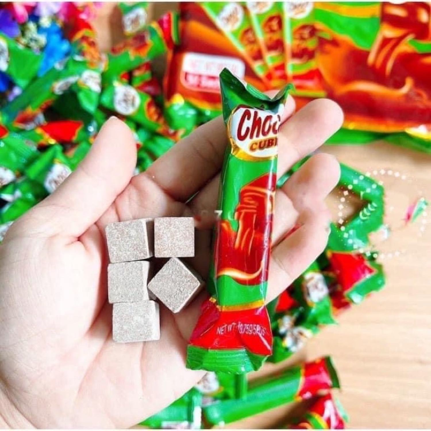 1 Bịch 50 Gói Kẹo Choco Cube (mỗi thanh 5 viên tổng gói 100 viên)
