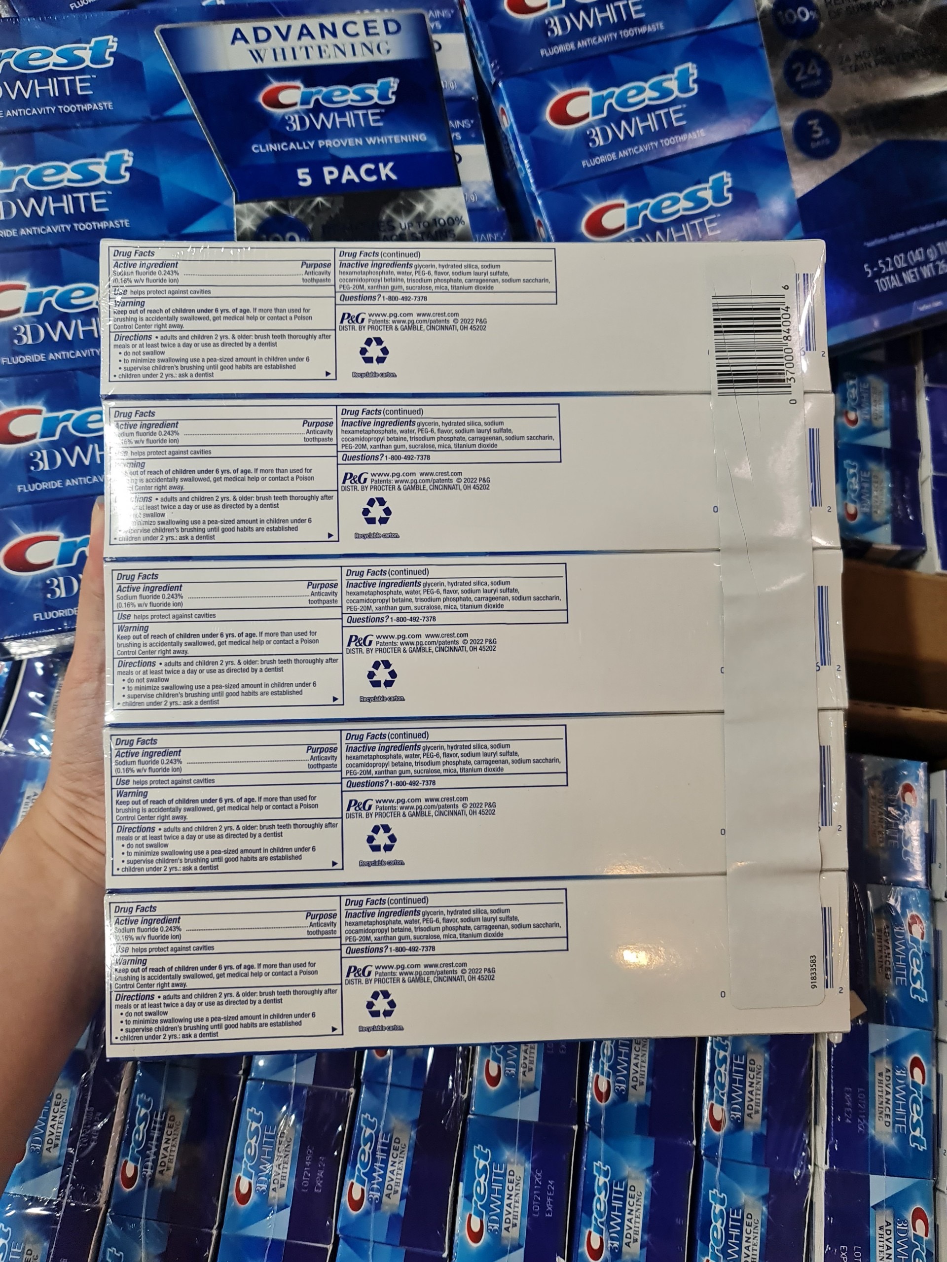 Kem Đánh Răng Crest 3D White Advanced Triple Whitening 147Gr