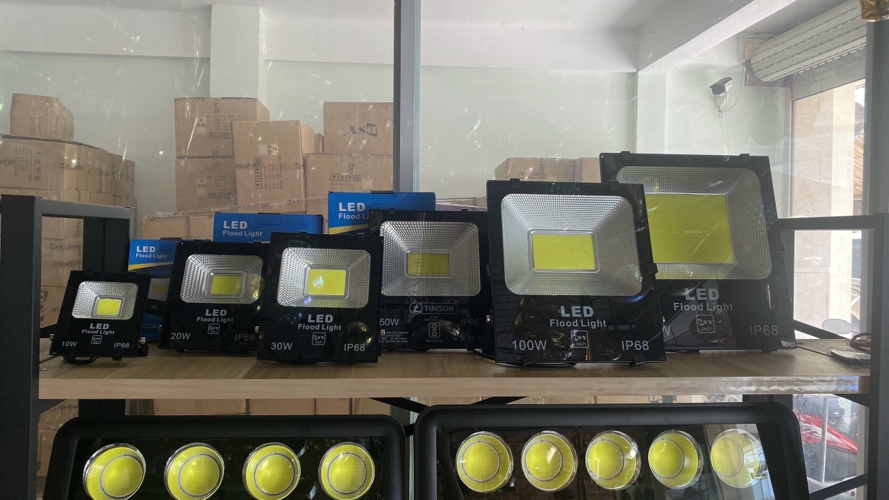 [HCM]Đèn pha LED COB New (bảo hành 02 năm)-50W,100W,200W,10W,20W,30W