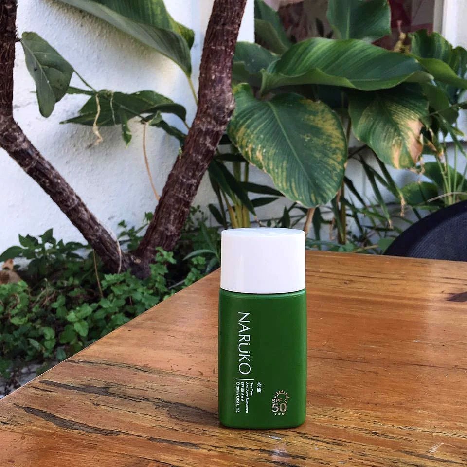 Kem Chống nắng Naruko Tea Tree Anti-Acne Sunscreen SPF50 30ml