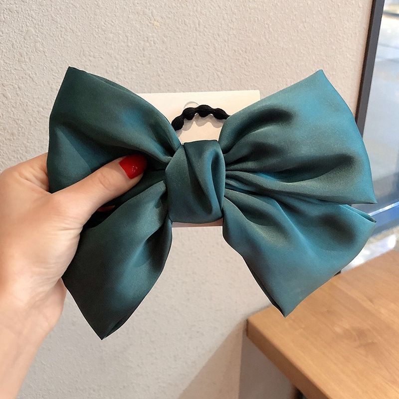 CỘT TÓC NƠ TO HOT TREND