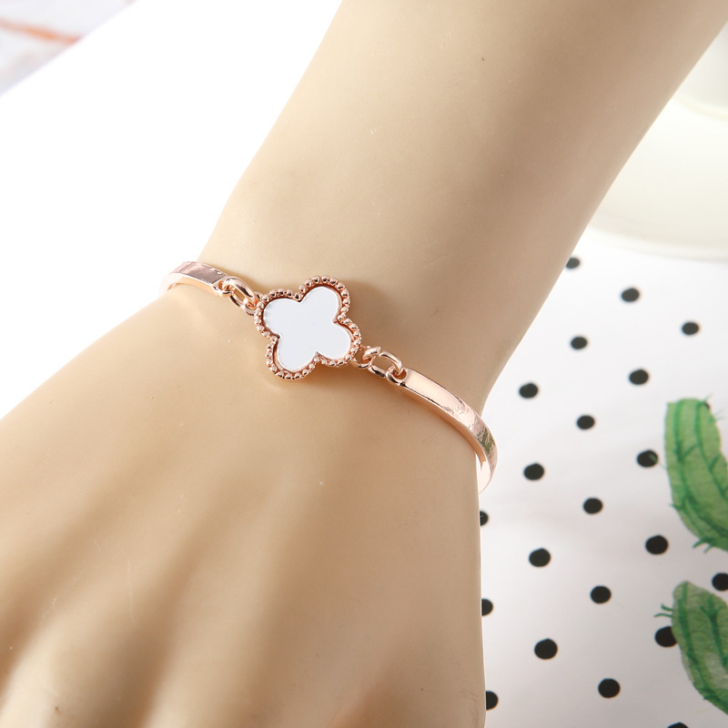 Bộ trang sức cỏ bốn lá
