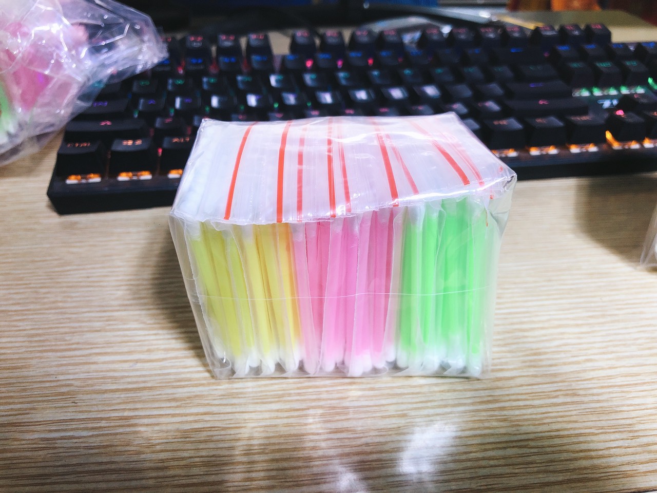 1 lốc 12 gói tăm bông ráy tai loại nhỏ