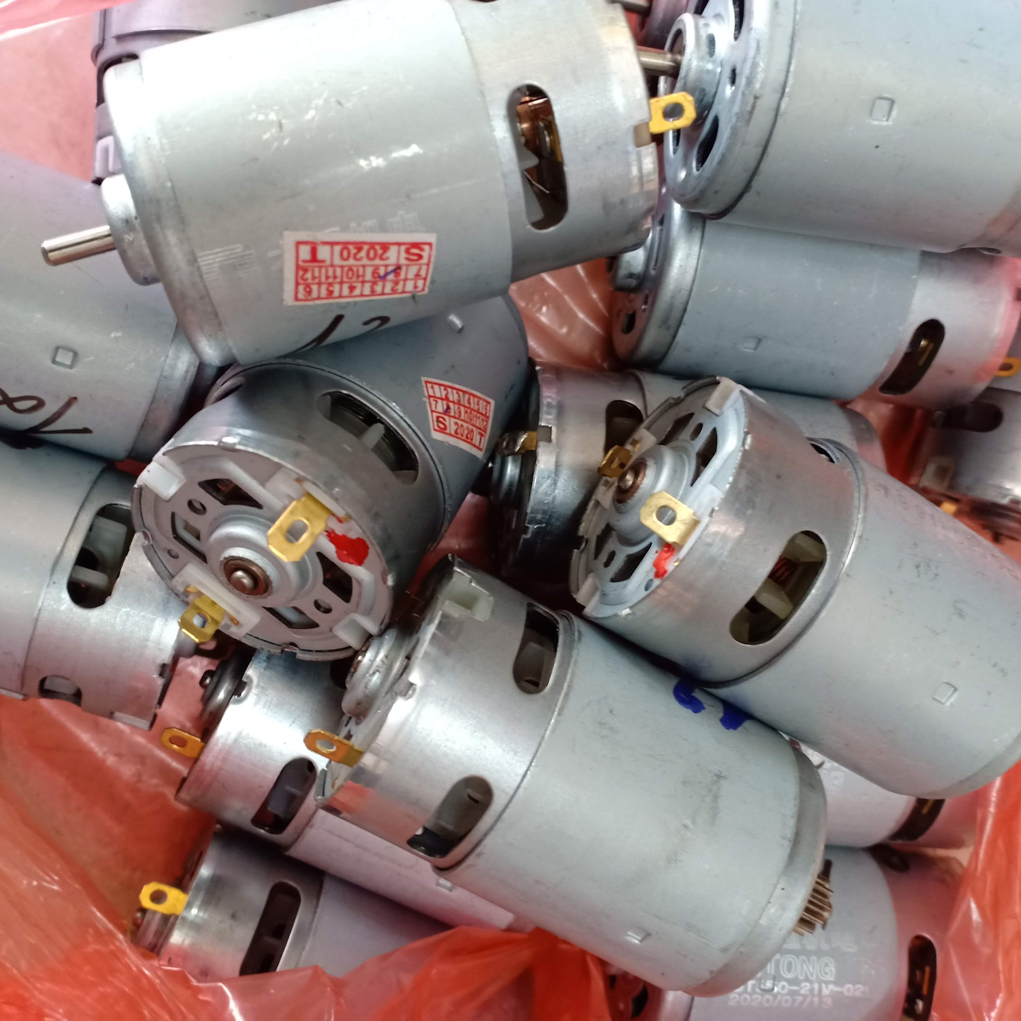 Motor khoan pin 21V