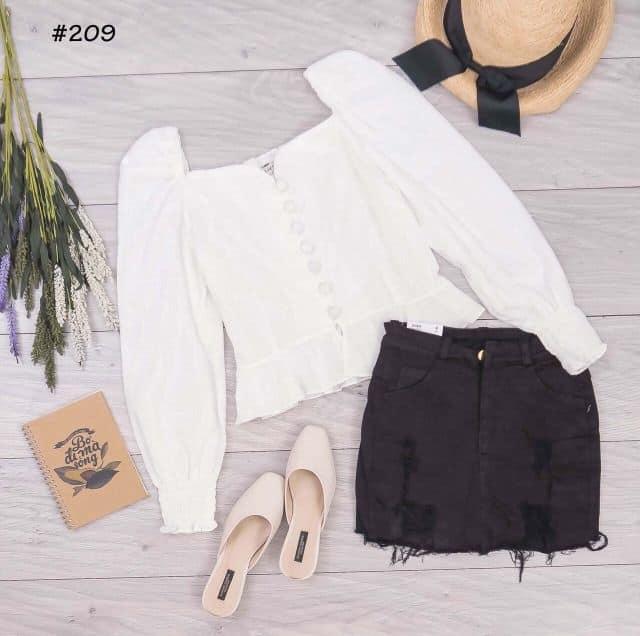 Áo nút bọc peplum