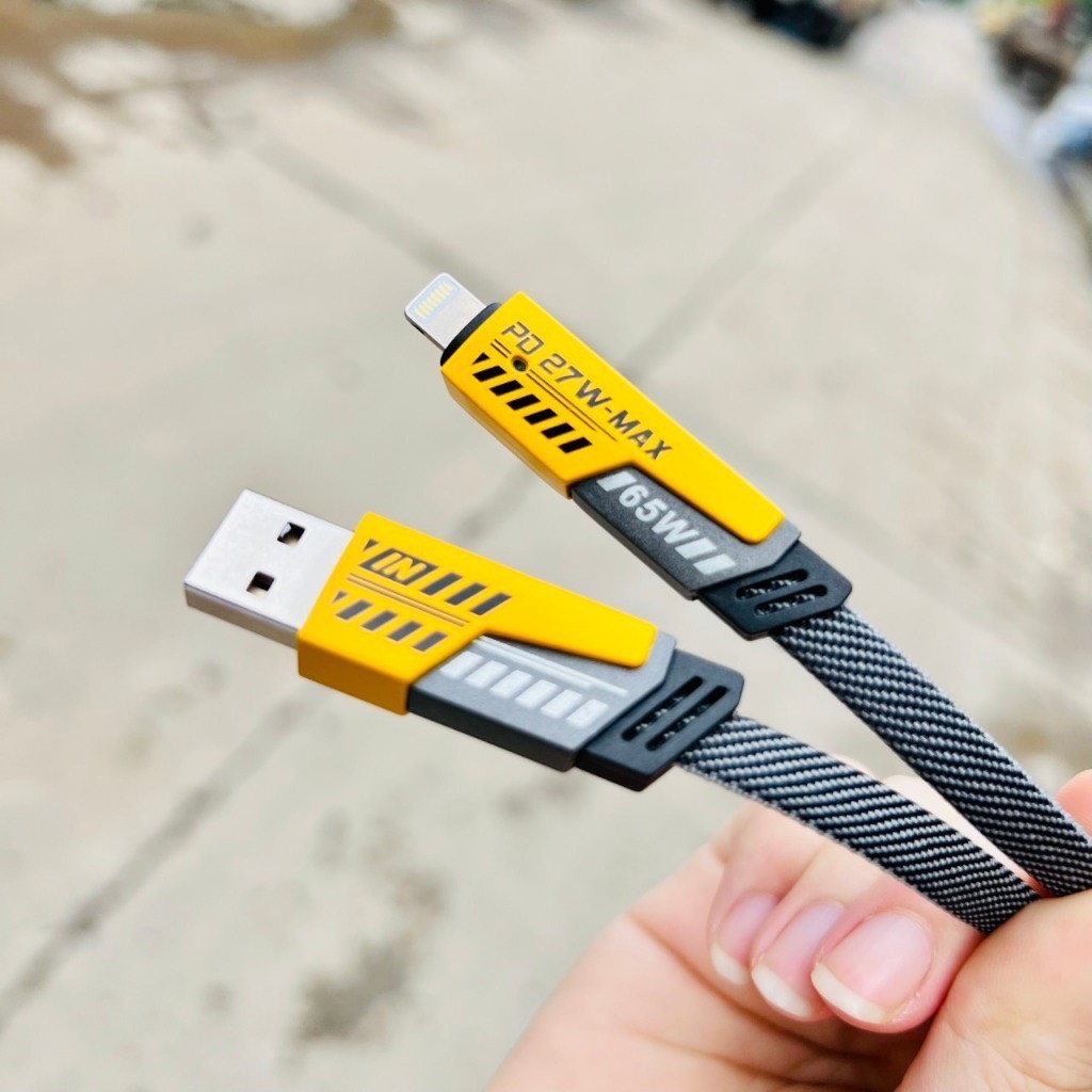 Bộ sạc 65W 3 Cổng 2 Type C 1 USB + dây sạc bọc dù 4 in 1 65W sạc cho điện thoại, máy tính bảng , sạc nhanh, an toàn