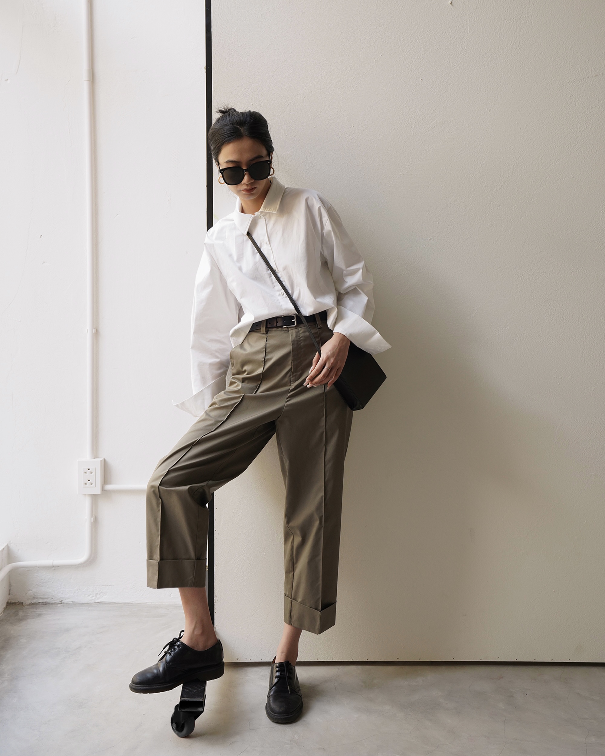 At Least Crop Shirt Áo Sơ Mi Dáng Lửng