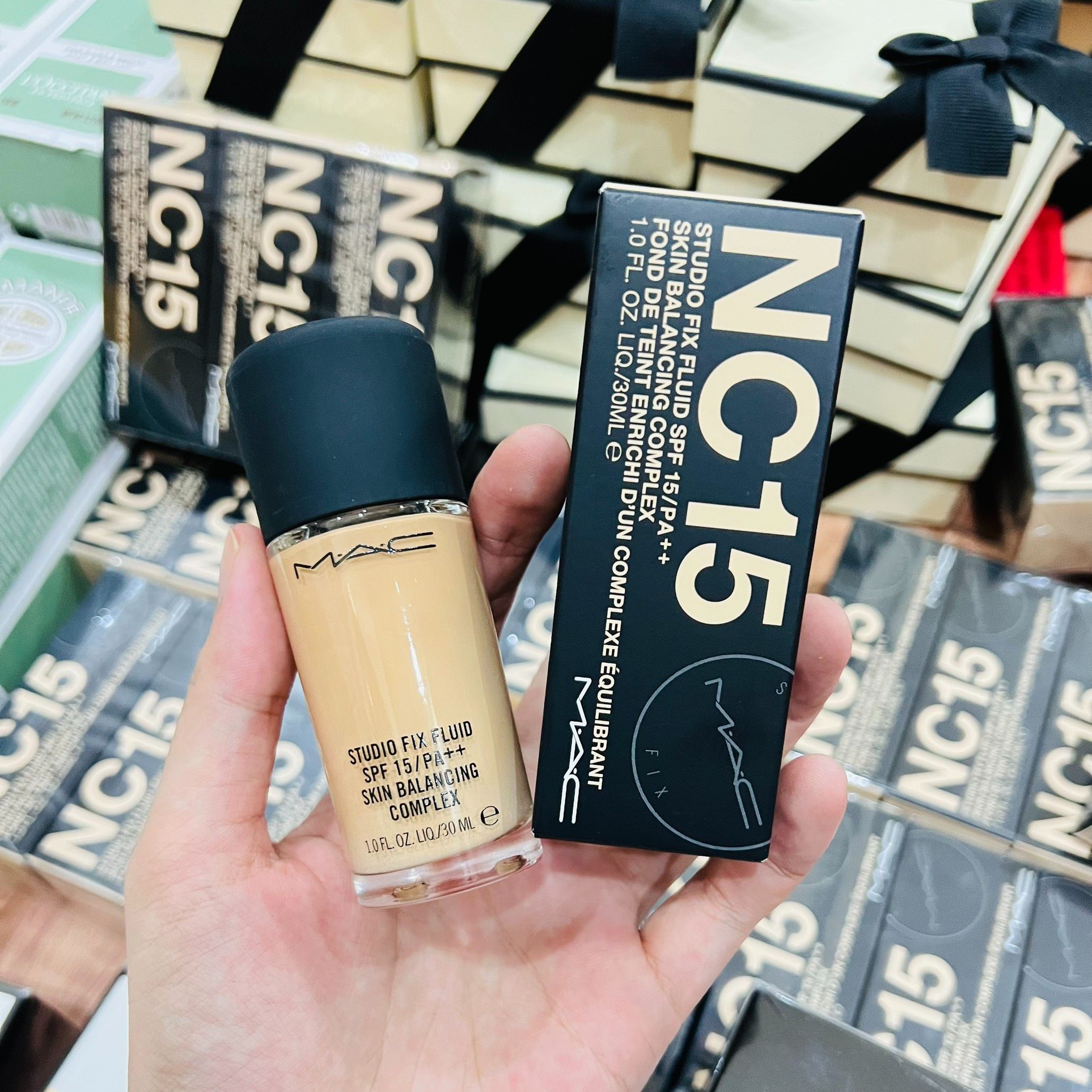 Kem nền kiềm dầu mac studio fix fluid spf15 broad spectrum spf 15 - kem lót trang điểm 30ml