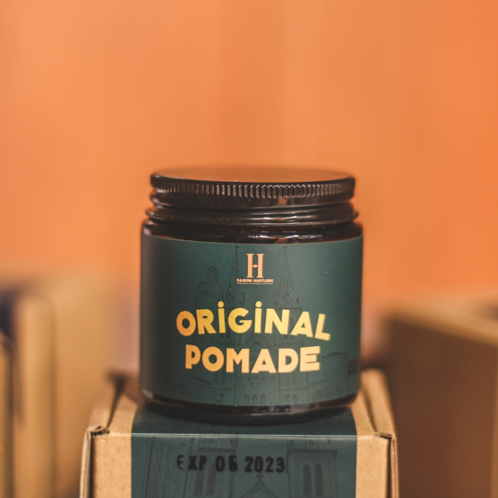 Sáp vuốt tóc nam Saigon Hustlers Pomade - Original 112g, Giữ Nếp Vừa-Cứng, Bóng Mờ, Kiểu tóc cổ điển
