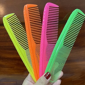 Lược nhựa chải tóc 2 răng tiện dụng