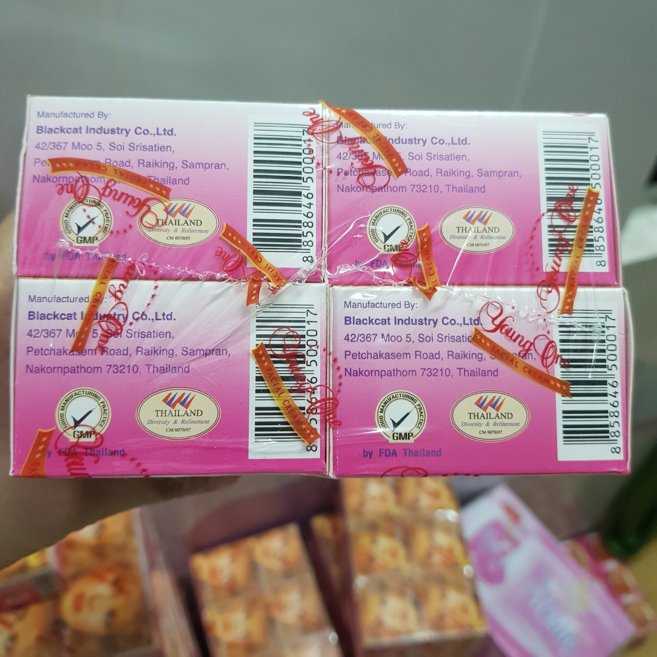 Sỉ lố 12 hộp kem tóc xù 4g thái lan