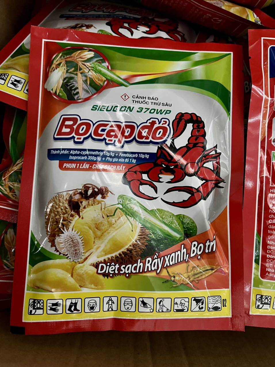 20 gói Trừ rầy Bọ Cạp Đỏ 370 wp - 100gr - 3 Hoạt chất chuyên trừ rầy và trứng rầy - Tiếp xúc - vị độc - lưu dẫn - chống lột xác - hiệu quả nhanh và kéo dài