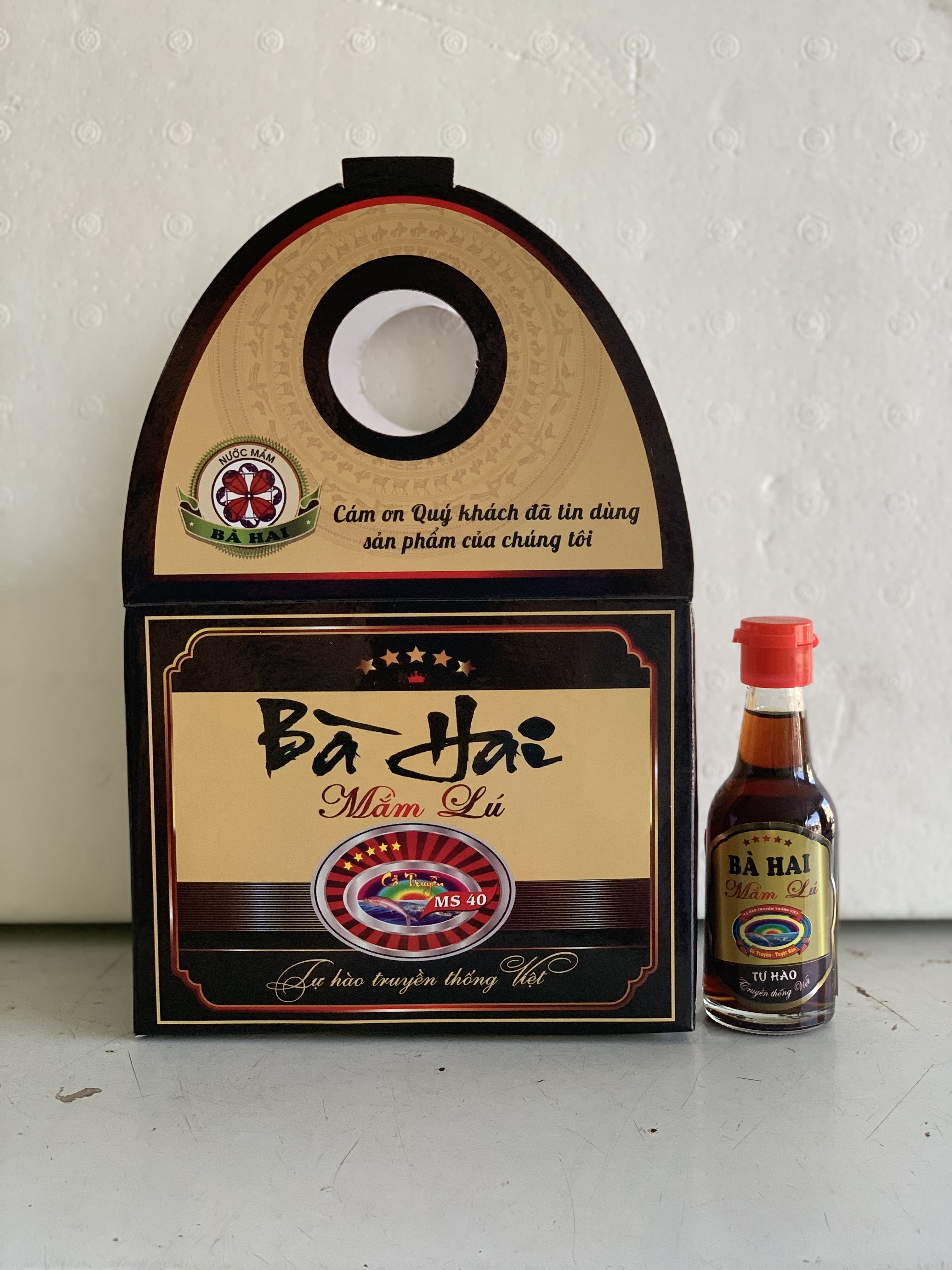 Xách Nước Mắm Lú Cá Cơm Bà Hai MS40A ( 8 x 60ml )