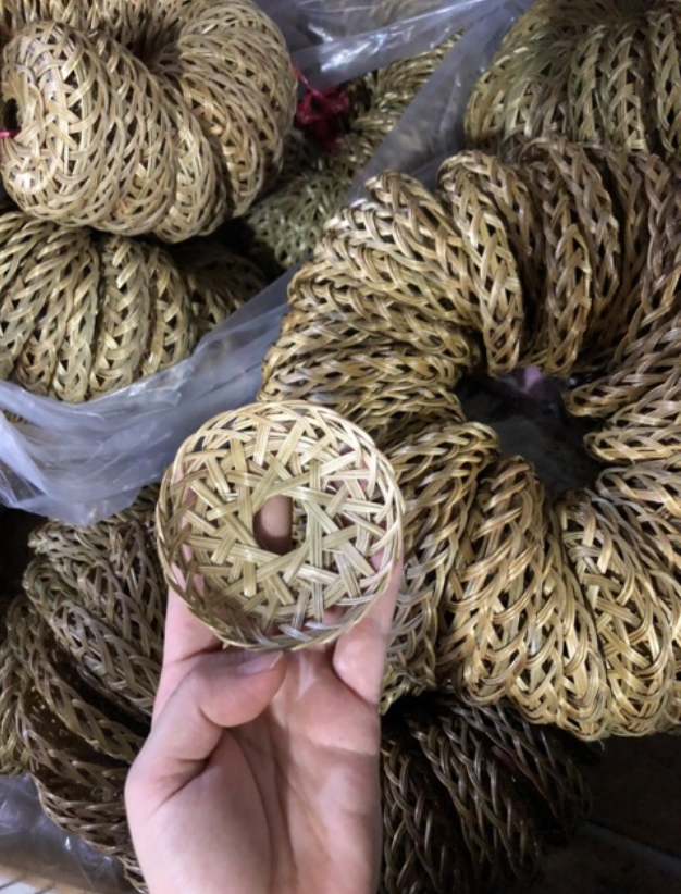 RẾ LỒNG CU GÁY ĐỨNG