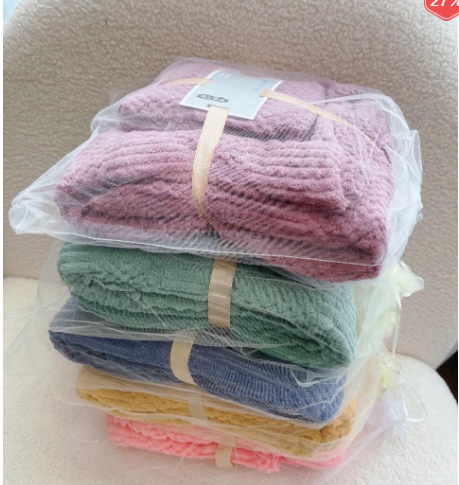 Khăn mặt cao cấp kích thước 30x50cm (Màu ngẫu nhiên - khăn kẻ ngang)