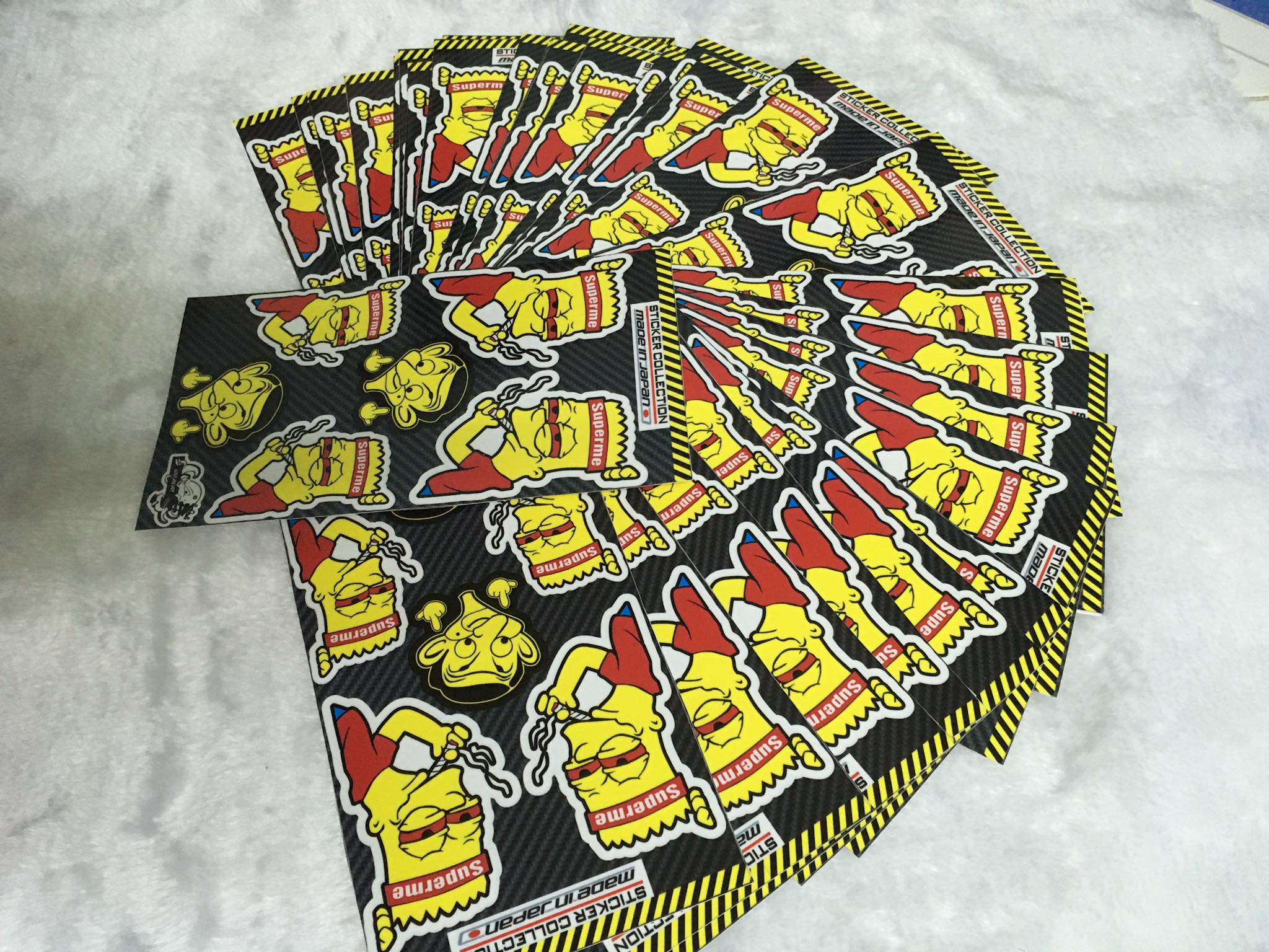 [HCM]STIKER TAM CHU NHAT SIMPSON VA MR BEAN