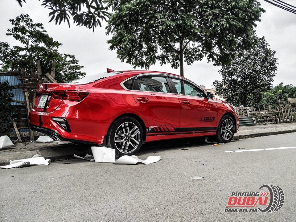 Tem dán sườn xe cerato