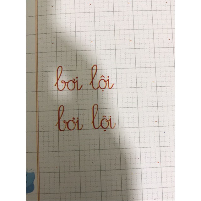Vở ô ly có mẫu chữ tập viết