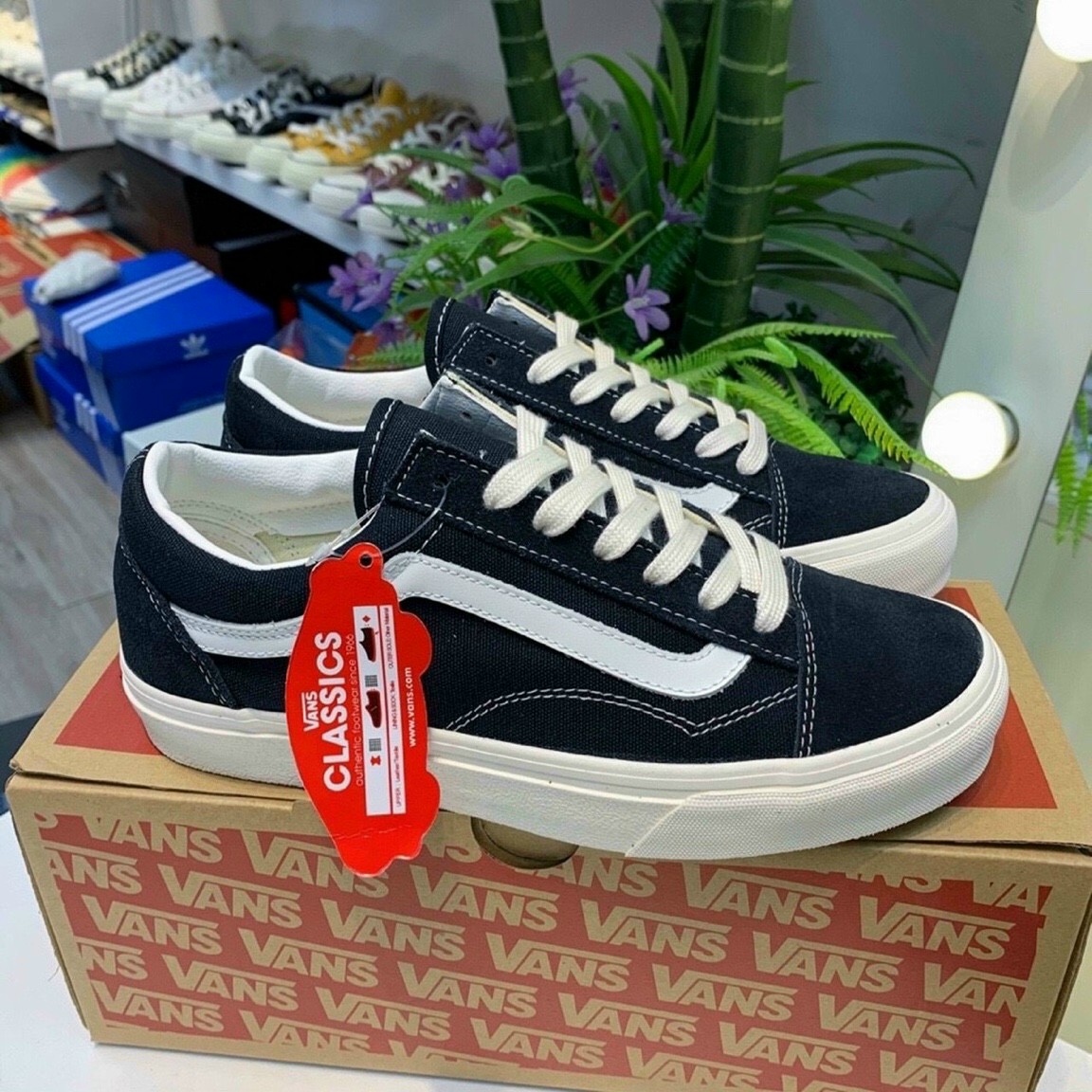 giày thể thao nam nữ vans vaul đen