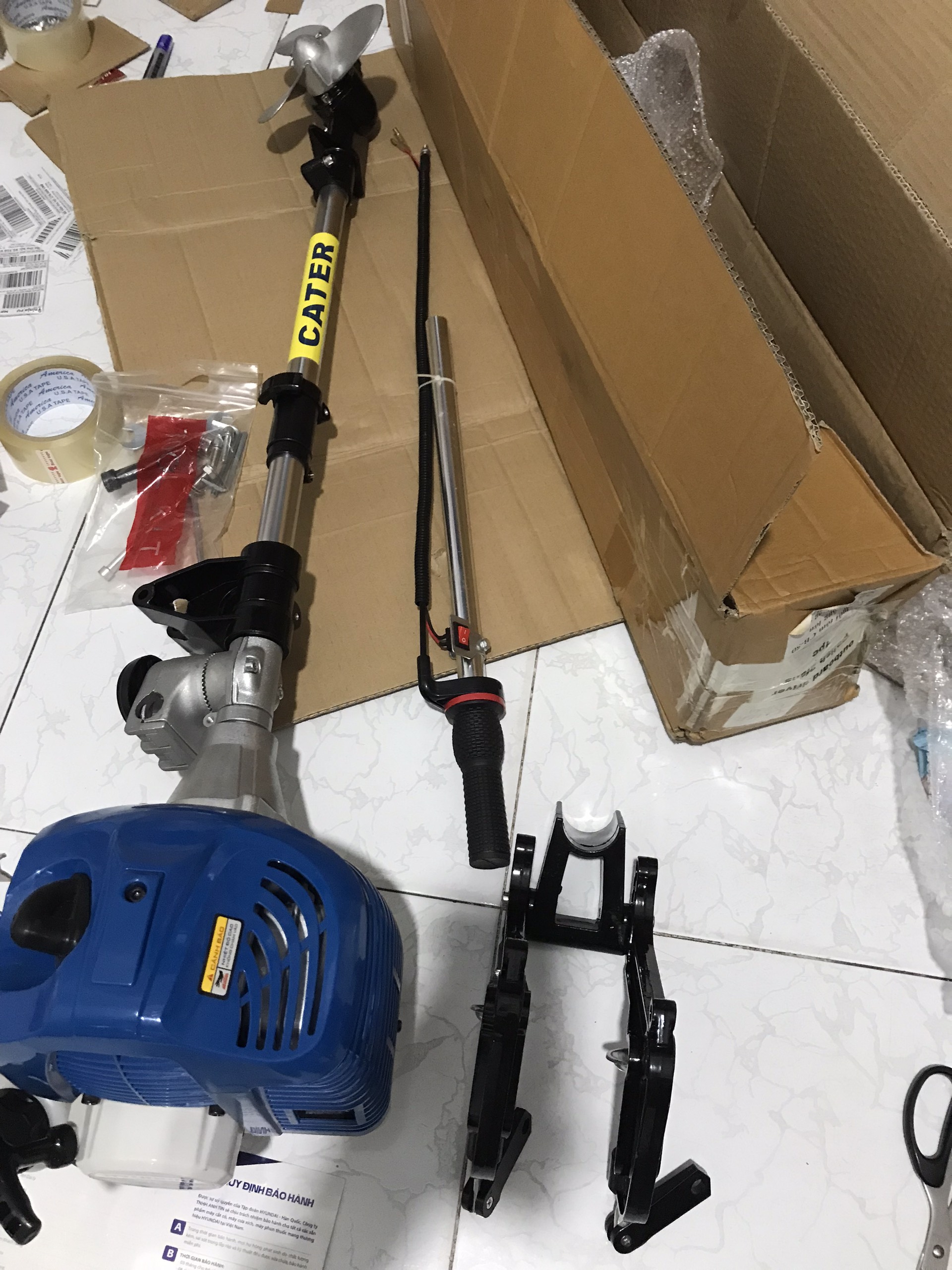 (FREESHIP)( Bộ đuôi tôm) Bộ chân vịt chạy ghe thuyền kèm động cơ máy cắt cỏ  Hyundai HTU-55 ( 520) Nòng 44ly. TẶNG KÈM BUGI 2 THÌ VÀ 1 CHAI NHỚT KAVI 100ML