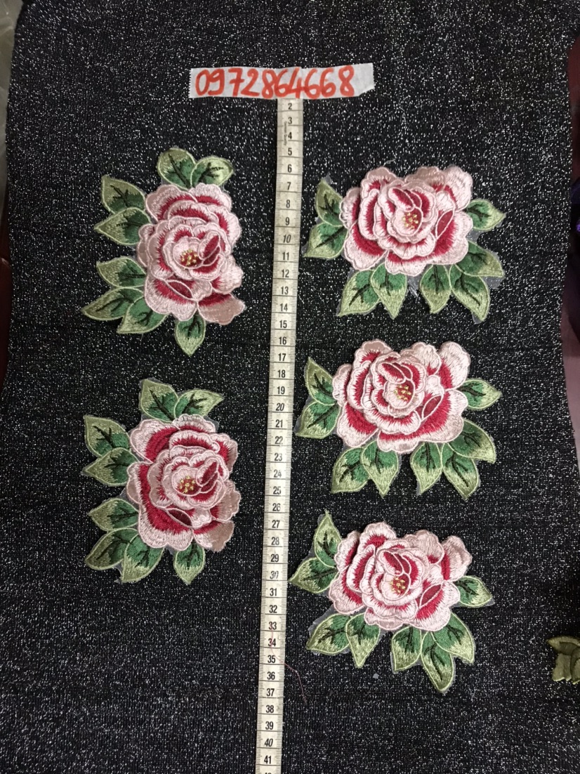 05 bông hoa thêu 3D H17