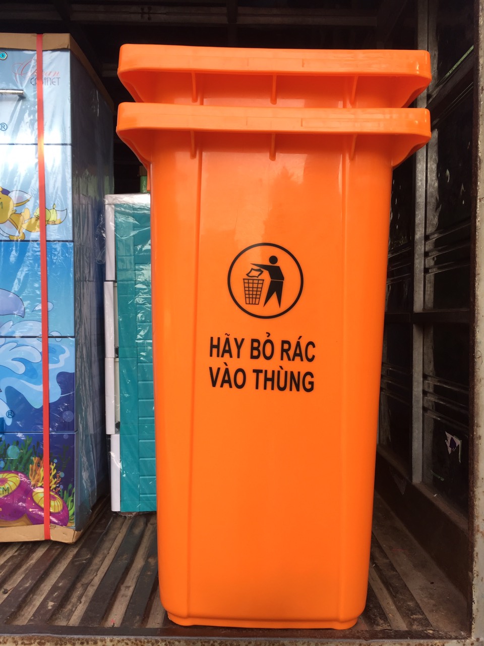Thùng rác công cộng 120 lit nắp mở có bánh xe
