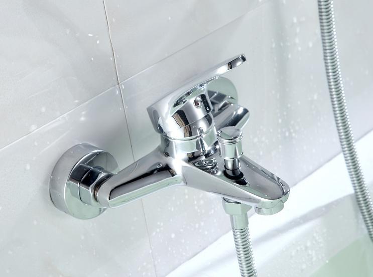 Củ sen tắm nóng lạnh hợp kim đồng mạ crom bóng 5 lớp SNL901 Hàng GIORMANI bảo hành 24 tháng