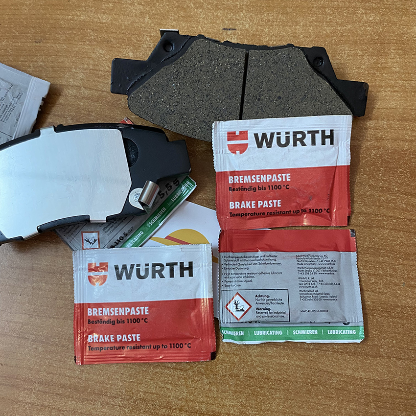 Mỡ tra má phanh, mỡ tra ắc phanh thắng gói 5.5g Wurth nhập Đức (đvt: 1 gói)