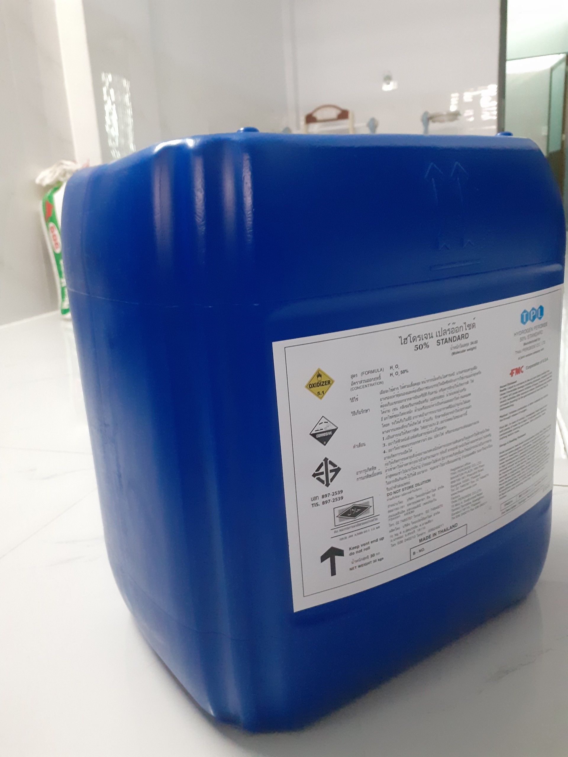 chai 1 lít oxy già H2O2 thái 50%