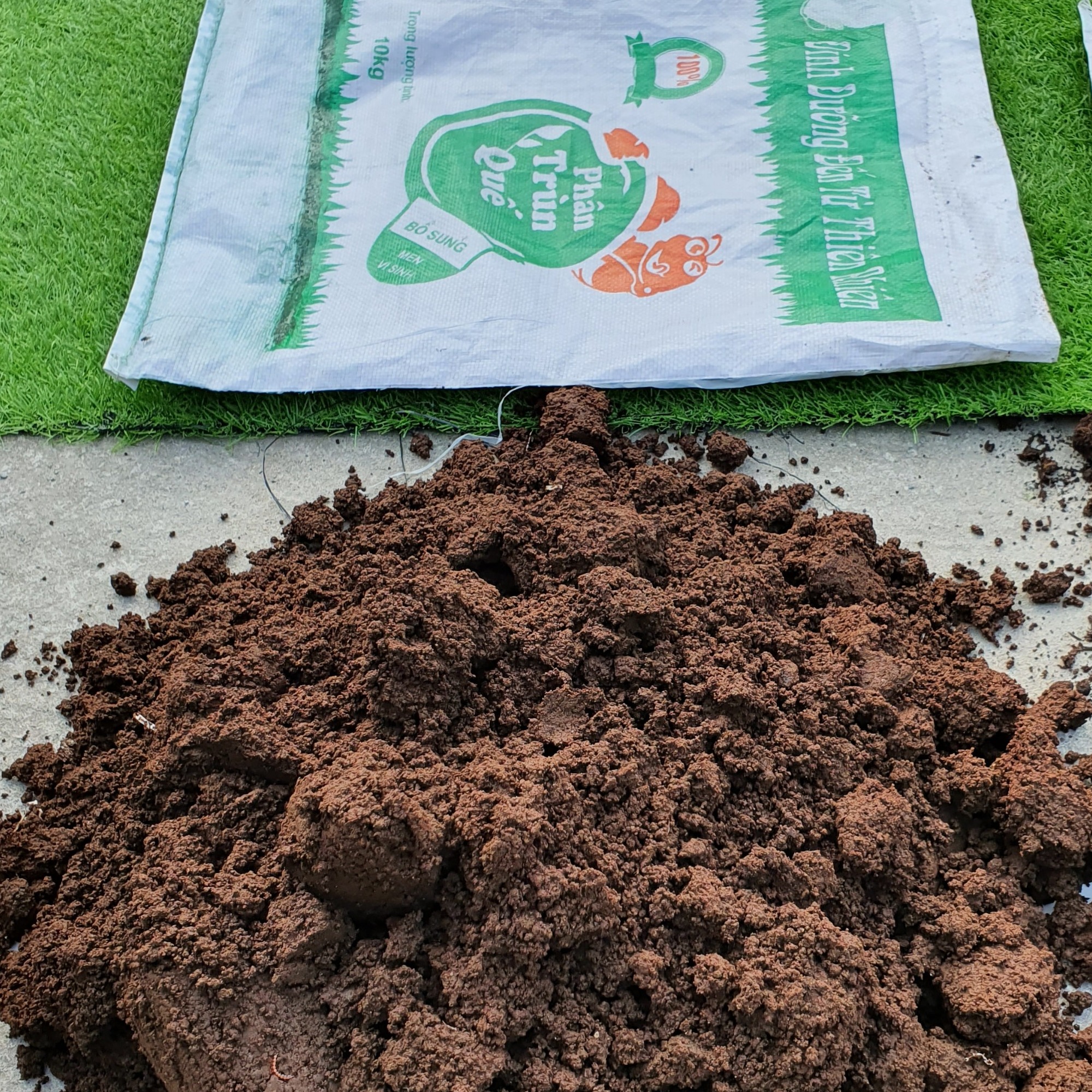PHÂN TRÙN QUẾ (Bao-3Kg) : Nguyên Chất 100%, Bổ sung men vi sinh.