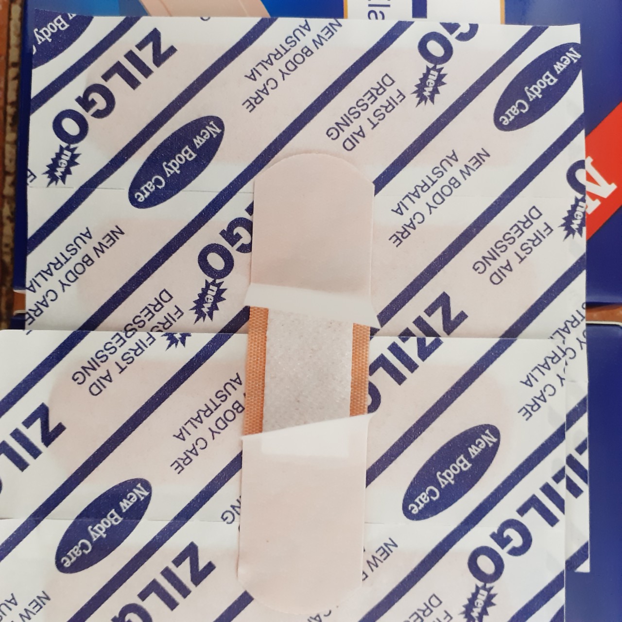 BĂNG KEO CÁ NHÂN ZILGO ( CABON 5 HỘP )