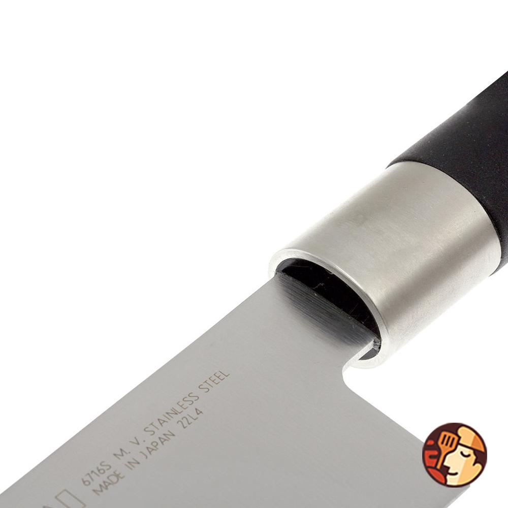 Dao Santoku KAI Wasabi Black 16.5 cm 6716S