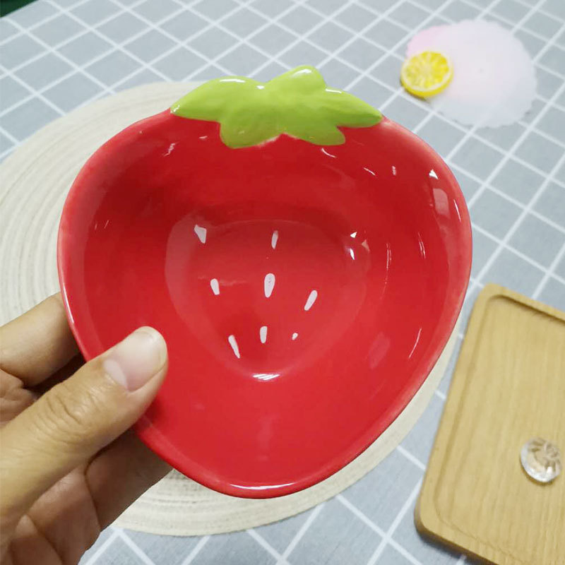 Bát chén đĩa sứ tráng men hình trái dâu tây cute (Bán lẻ món)