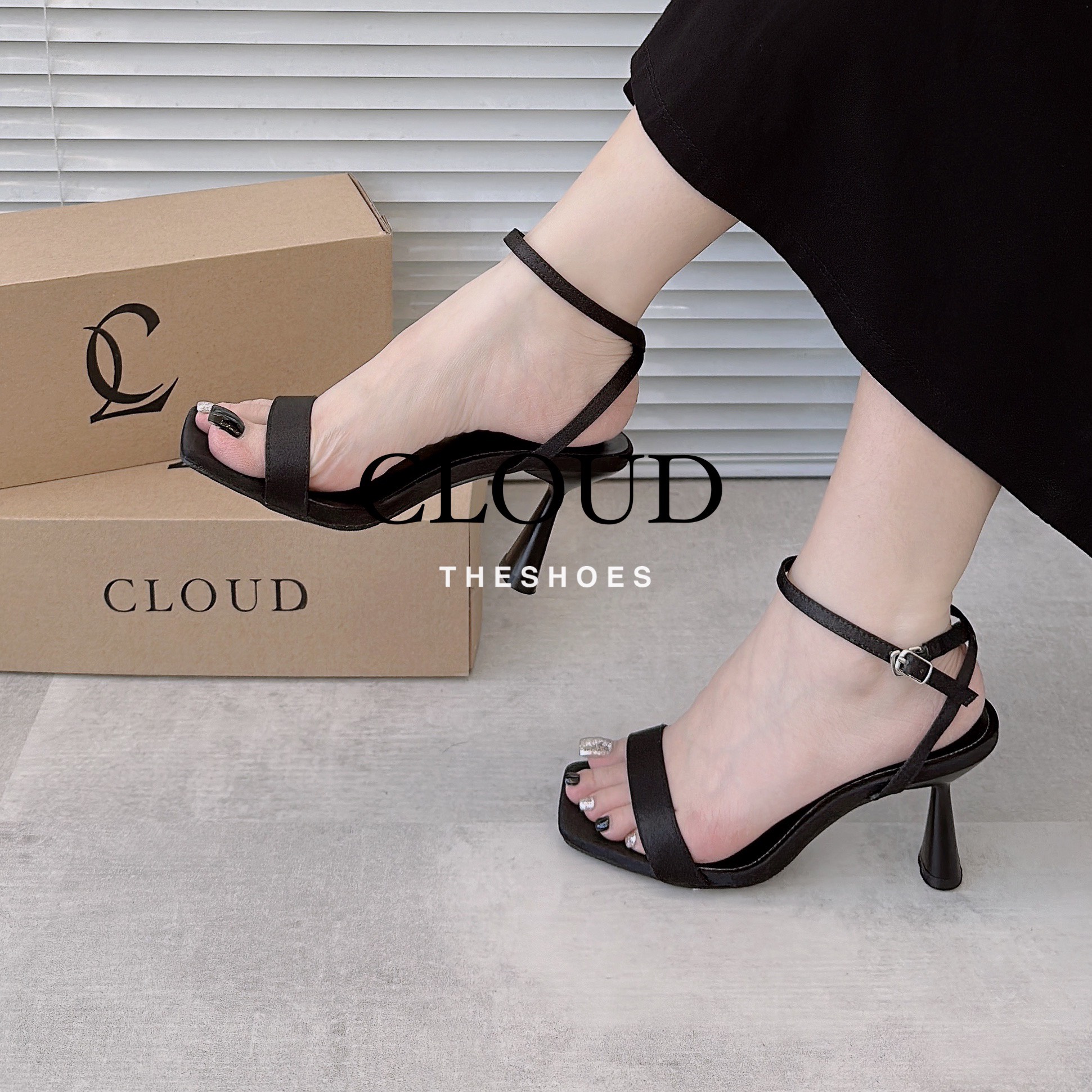 Giày cao gót quai hậu mũi vuông gót trụ dẹp 7cm