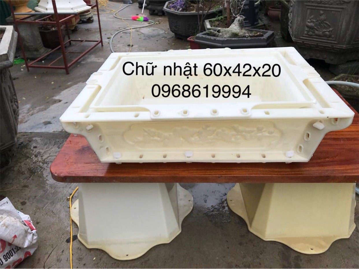 Khuôn chậu chữ nhật 60 kích thước 60x40 cao 20 vuông góc hoa văn chim mai chất liệu nhưa abs đủ lòng trong tấm đáy