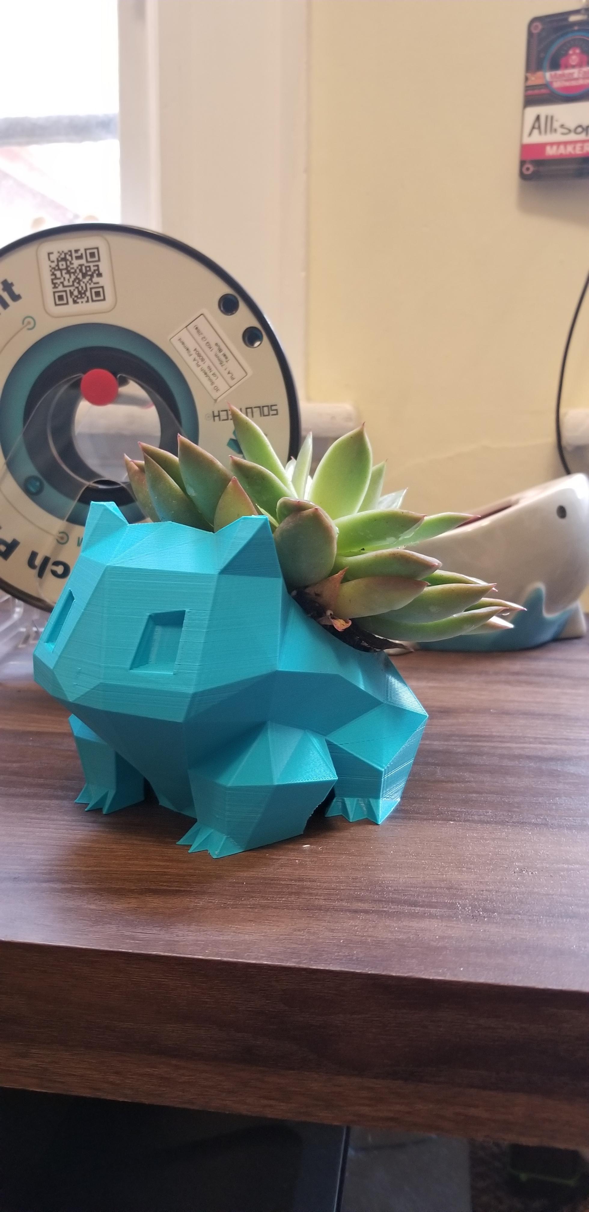 Chậu cây pokemon siêu dễ thương - Cute Low Poly Bulbasaur planter