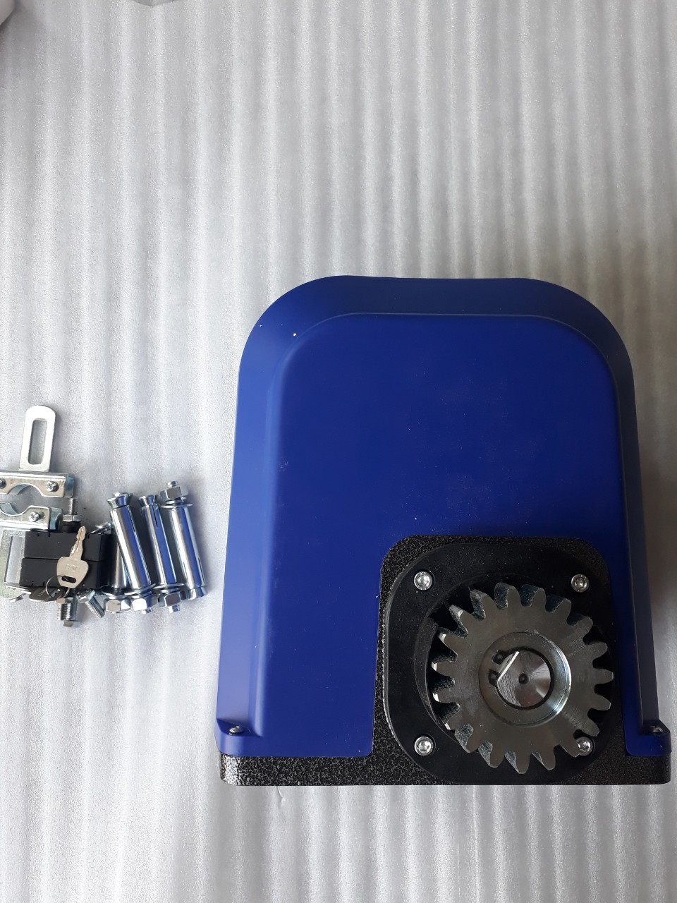 [Trả góp 0%] Motor cổng lùa DCK166D 800KG+ 6M ray thép