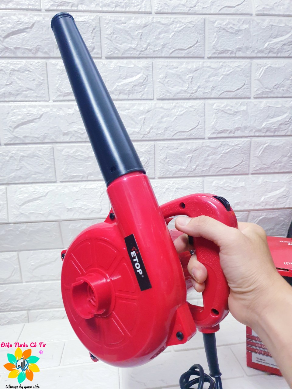 Máy thổi bụi hút bụi 6 tốc độ ETOP (Công suất 700w)