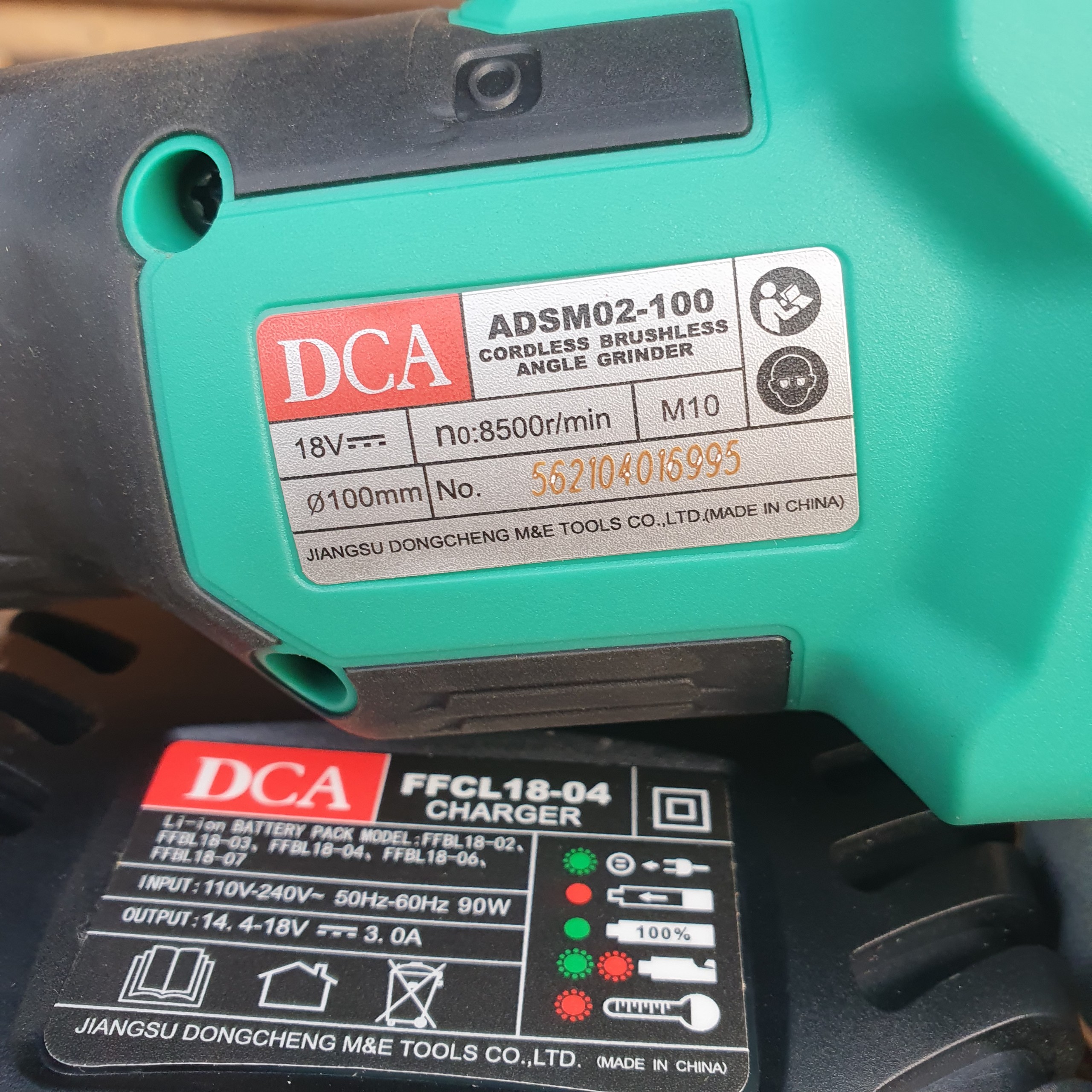 Máy mài góc dùng pin DCA ADSM02-100 (không chổi than)